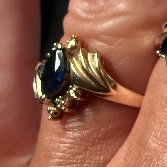 Zales Genuine Sapphire and Diamond Ring 7 - Picture 1 of 3